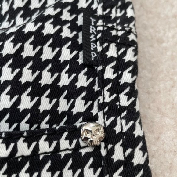 Tripp NYC Black & White Houndstooth Skinny Jeans 7 - Picture 4 of 11